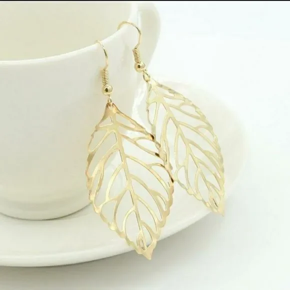 Bohemian Golden Leaves Dangle Earrings - Picture 2 of 4